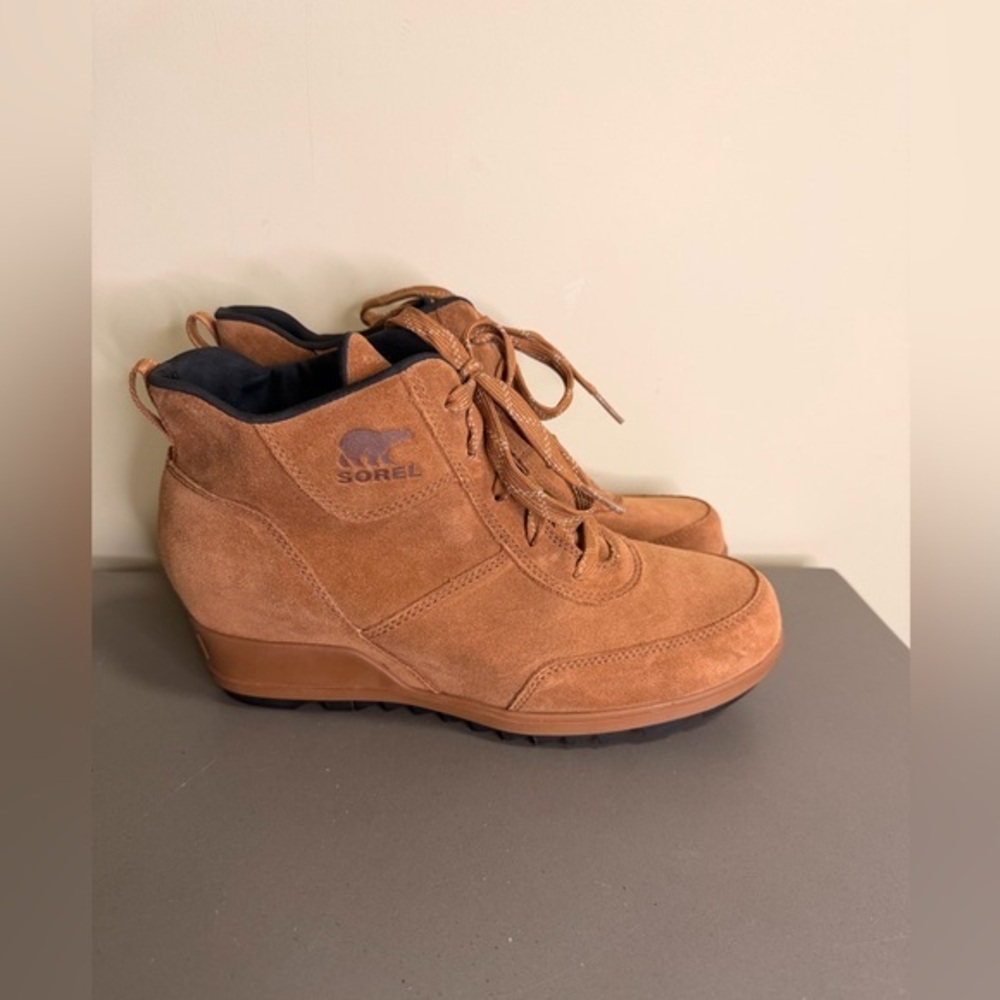 Sorel Women's Evie Sport Lace-Up Booties Waterproof (Like New)